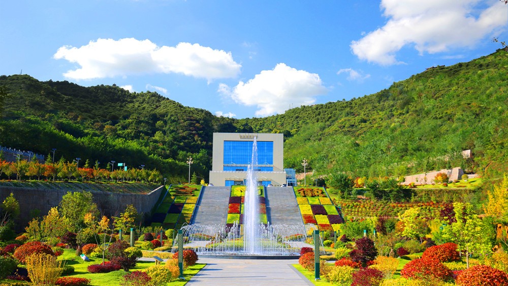 202204301651310622758306.jpg 圖27:金徽礦業(yè)生態(tài)音樂(lè)廣場(chǎng)_副本.jpg